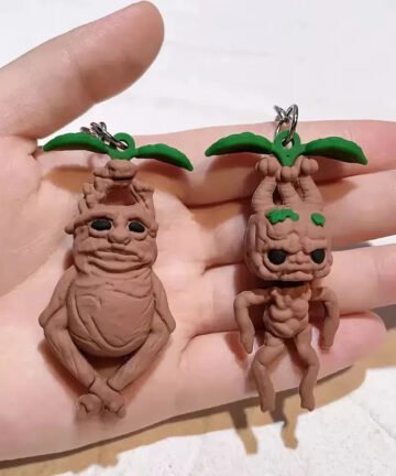 Shrieking Sprout Mandrake Root Keychain