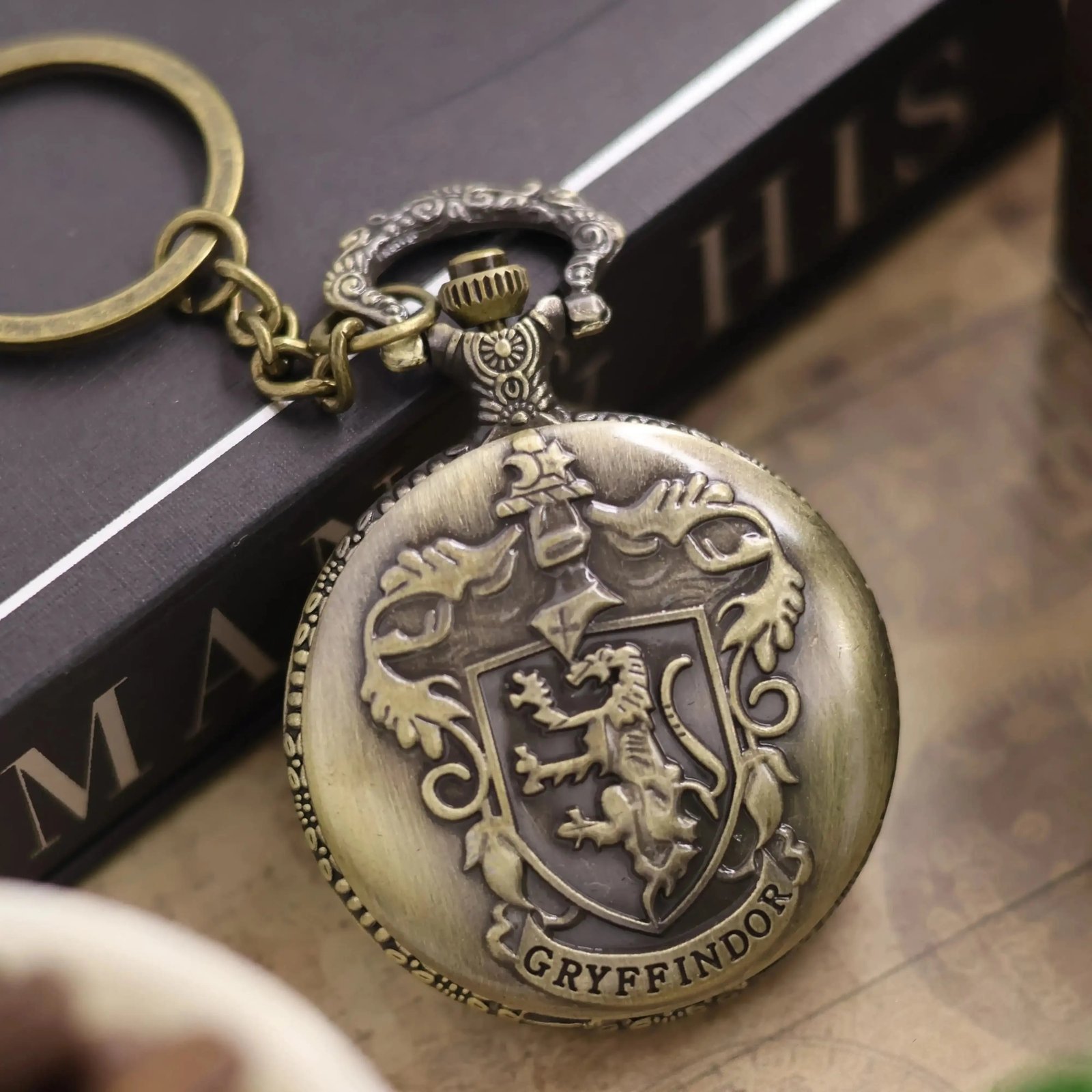 Classic Elegance Pocket Watch Keychain - Image 9
