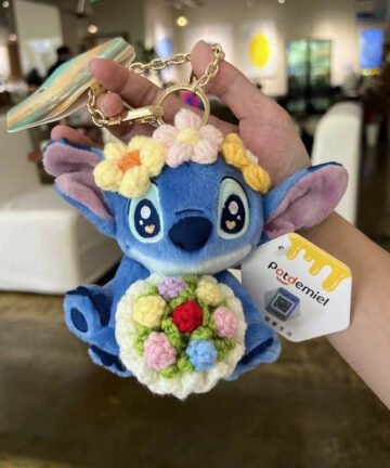 Cosmic Alien Ohana Bouquet Keychain